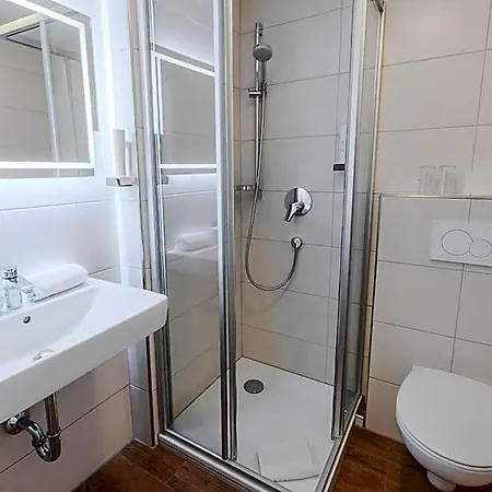Landgasthof Zur Linde Ξενοδοχείο 3*
