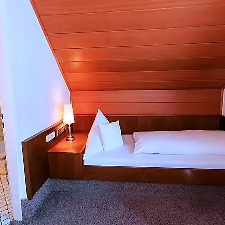 Ξενοδοχείο Landgasthof Zur Linde 3*